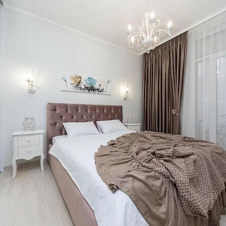 Lux Appartment, Kiev, Comfort Town Buitenkant foto